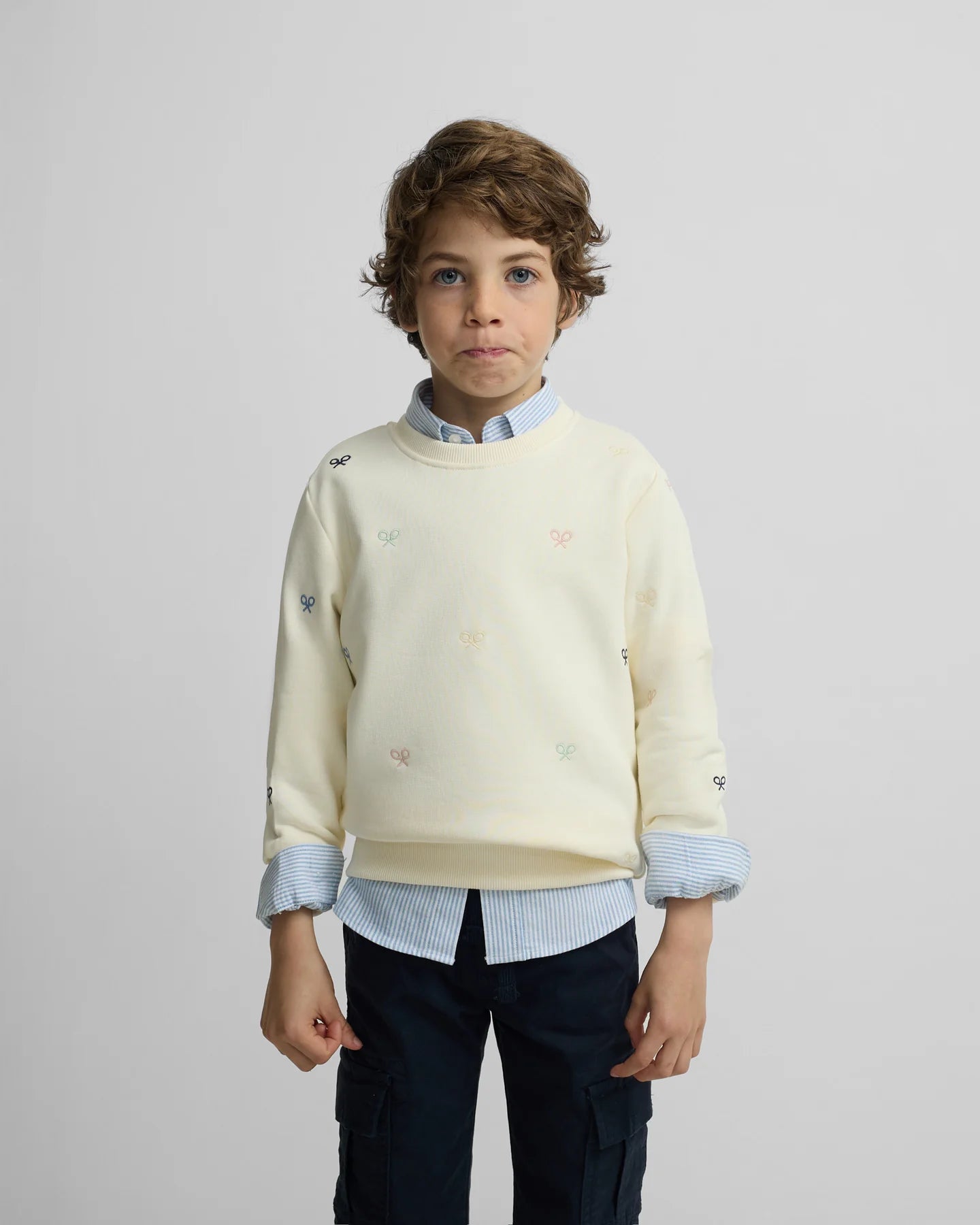 SUDADERA CREMA LOGOS
