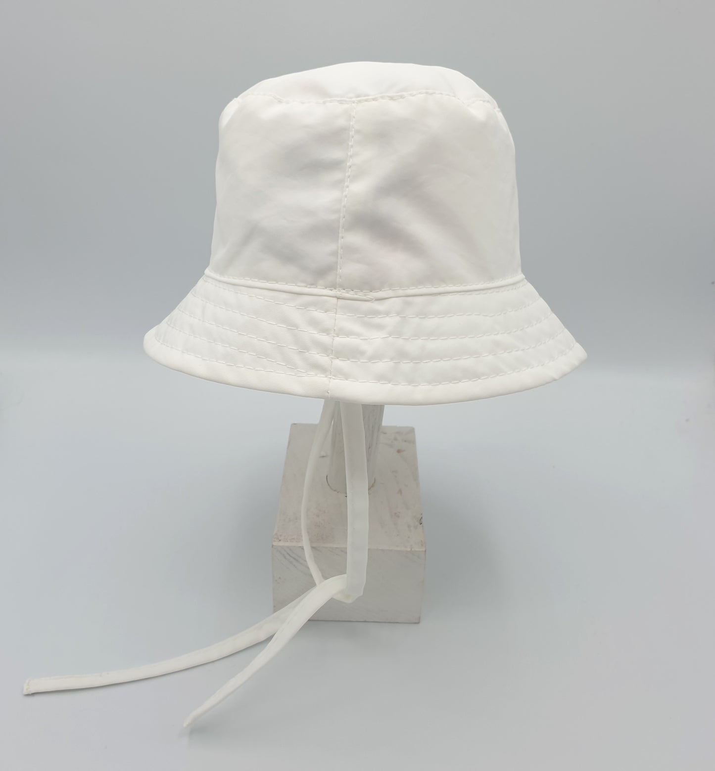 GORRITO BUQUET BLANCO SPF+50