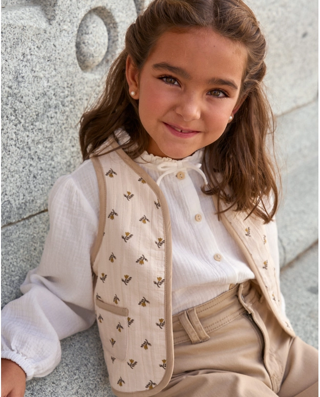 CHALECO FLORES MOSTAZA