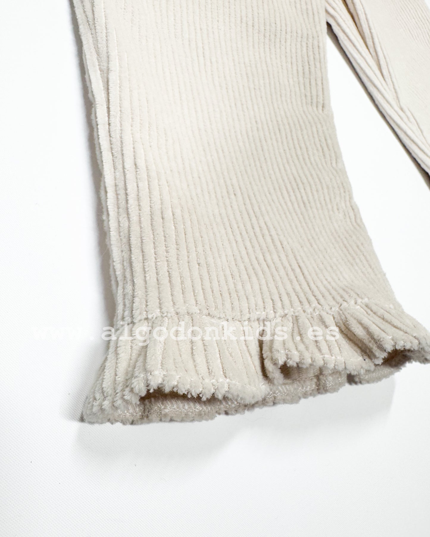 PANTALÓN PANA VOLANTE