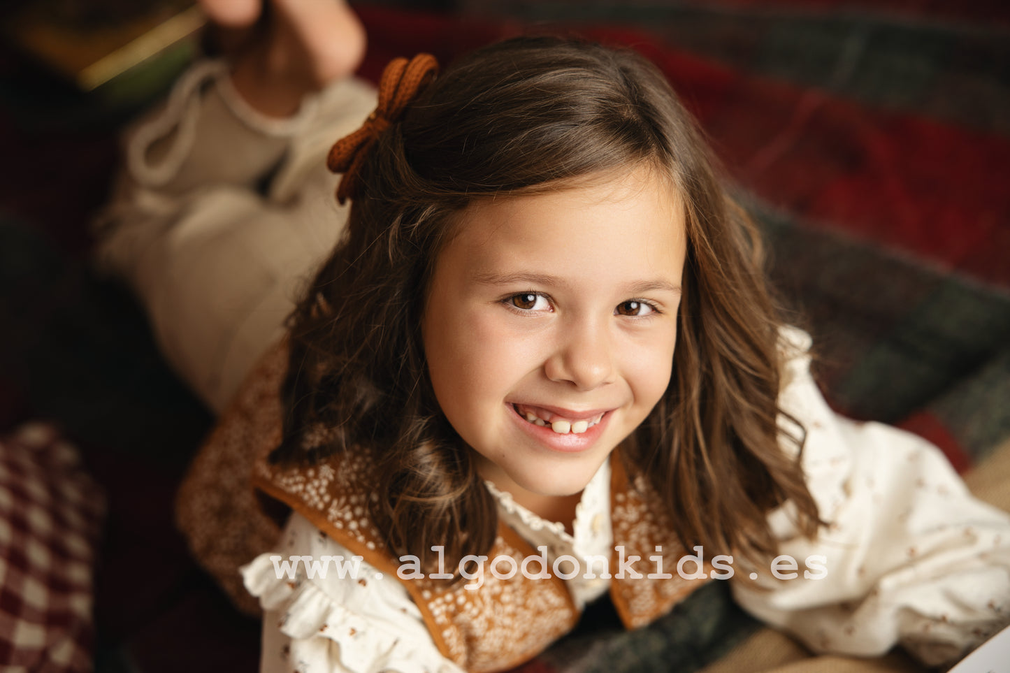 CHALECO CANELA FLORECILLAS