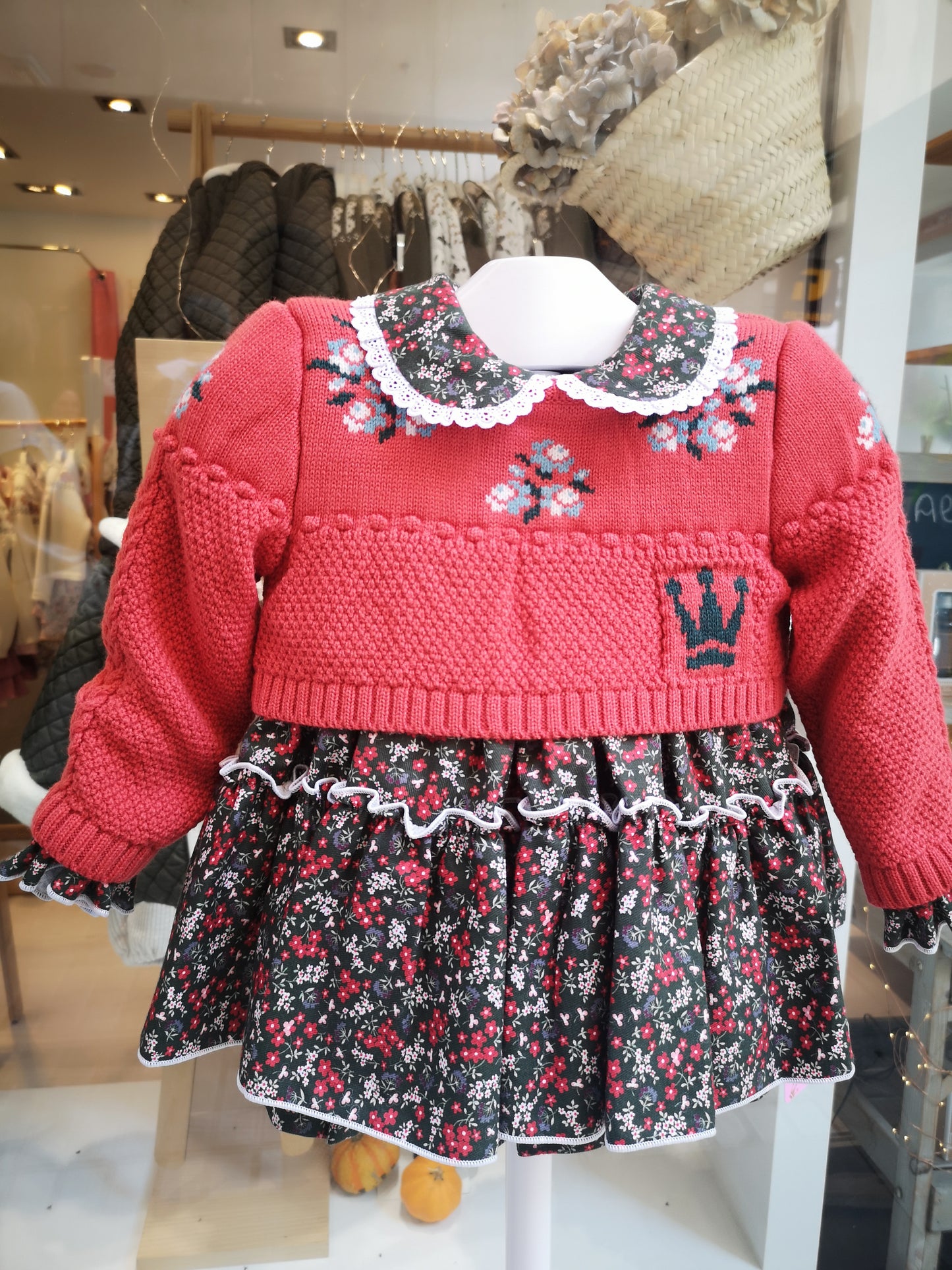 JESUSITO Y JERSEY BRUNA